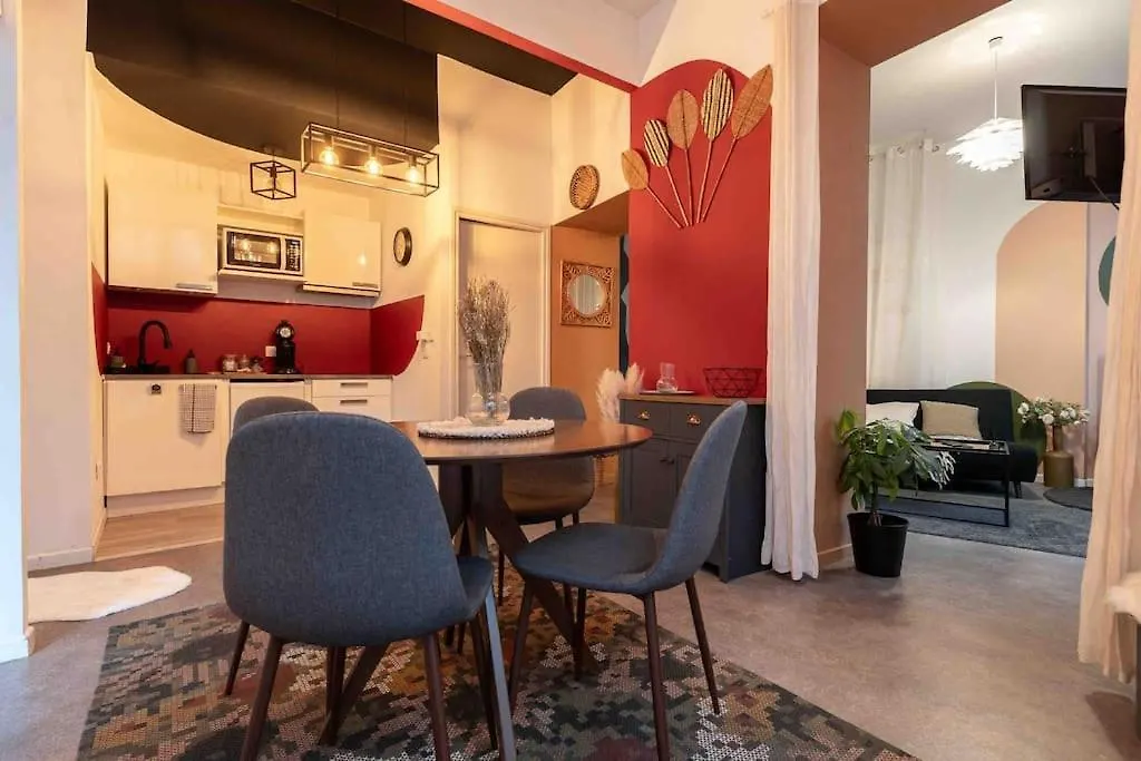 La Huppe - Bain Balneo - Riom Centre - 3 Etoiles Apartment 0*,  France